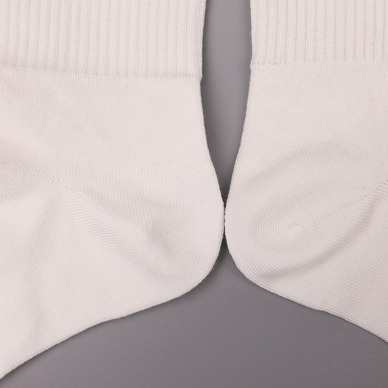 Mjukt spunnet sidennylon täckt med ammoniak 2 horisontella remsor och förstärkta handsydda damstrumpor WSD1536