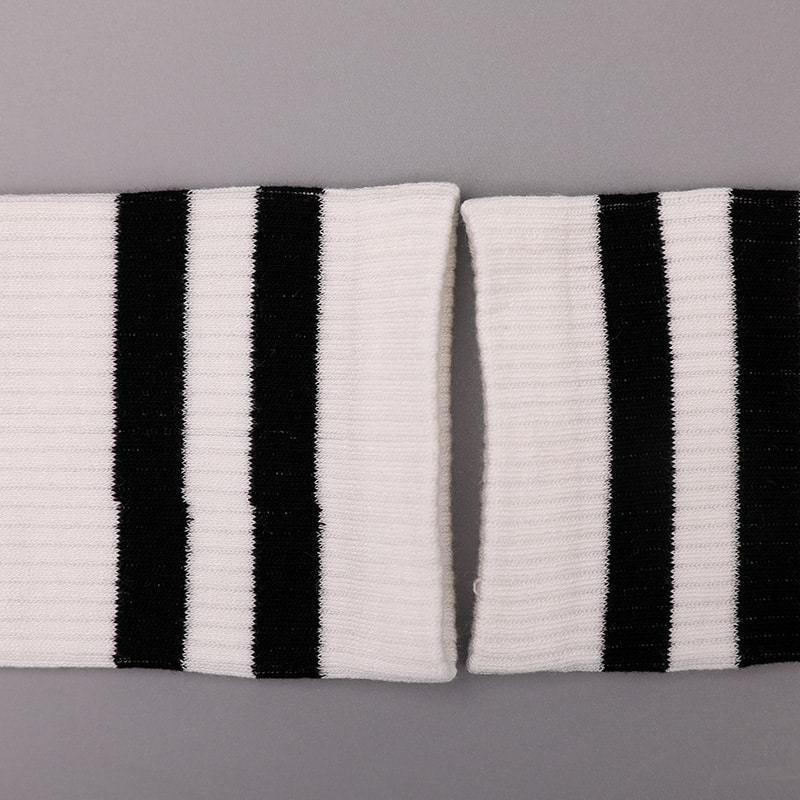 Mjukt spunnet sidennylon täckt med ammoniak 2 horisontella remsor och förstärkta handsydda damstrumpor WSD1536