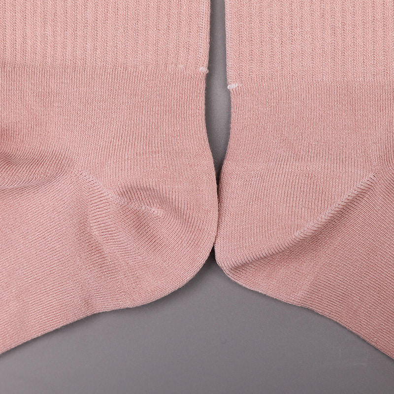 Mjukt spunnet sidennylon täckt med ammoniak 2 horisontella remsor och förstärkta handsydda damstrumpor WSD1536
