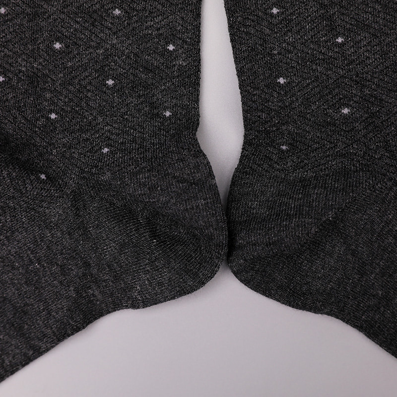 Mjukt spunnet sidennylonlindad ammoniak, osynlig diamantformad liten prickig jacquard handsydd vintertjocka herrstrumpor WSD2851