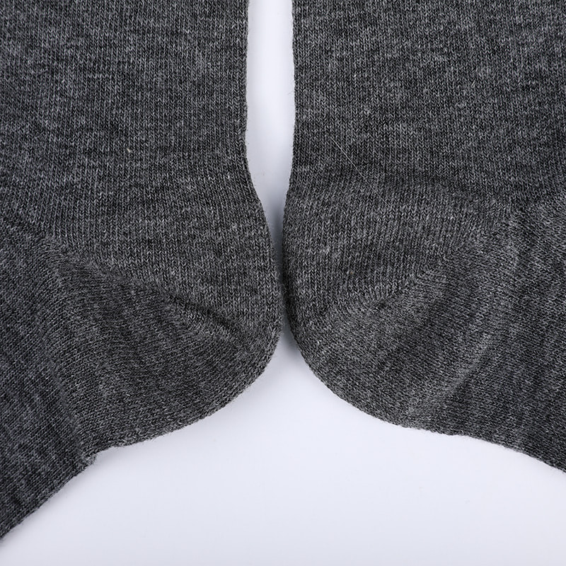 Kammad bomull bomullslindade ammoniakstrumpor 98 % bomullsgarn liten jacquard handsydd höst och vinter herrstrumpor WSD2581